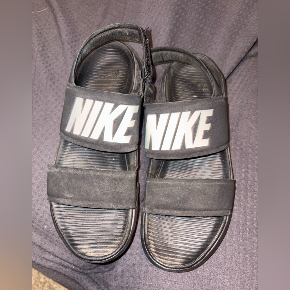 Nike Sandals Women’s 9
